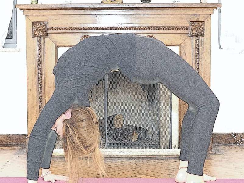 Urdva Dhanurasana